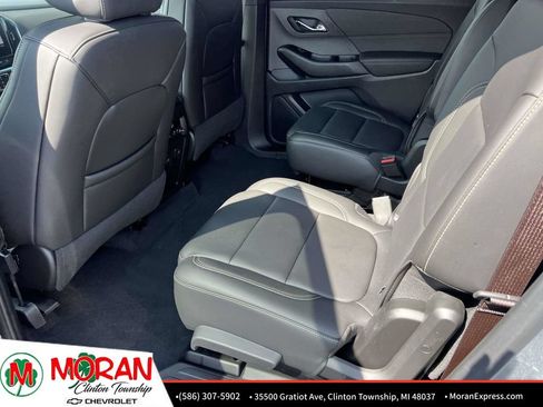 Certified 2023 Chevrolet Traverse LT w/ LT Premium Package AWD/4WD image 13