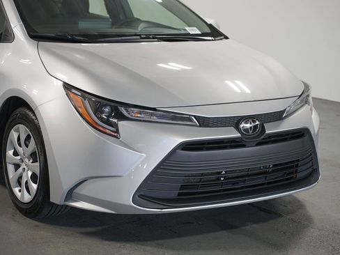 Certified 2023 Toyota Corolla LE image 4