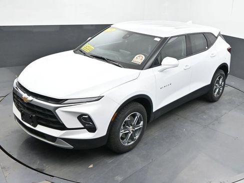 Used 2025 Chevrolet Blazer LT image 36