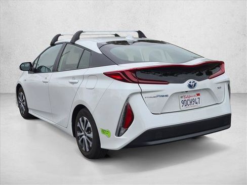 Used 2022 Toyota Prius Prime XLE FWD image 8