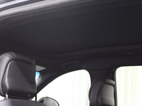 Certified 2024 Lincoln Nautilus Reserve w/ Equipment Group 202A image 28