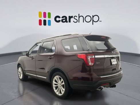 Used 2018 Ford Explorer XLT w/ Equipment Group 202A image 3