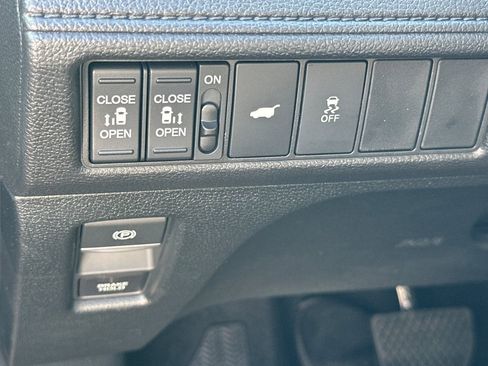 Certified 2026 Honda Odyssey EX-L image 32