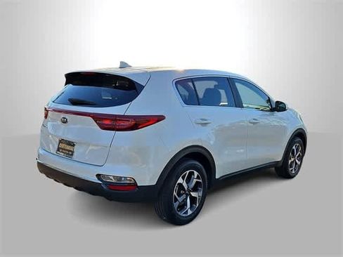 Used 2022 Kia Sportage LX image 8