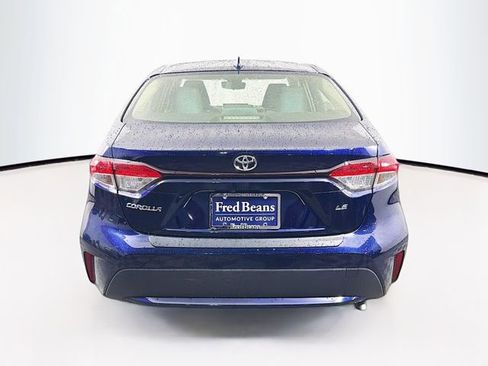 Used 2021 Toyota Corolla LE FWD image 8