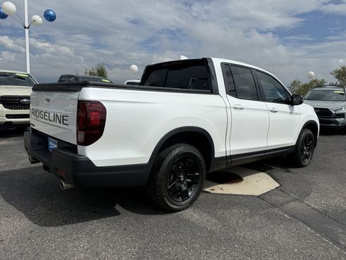 Certified 2025 Honda Ridgeline Black Edition image 5
