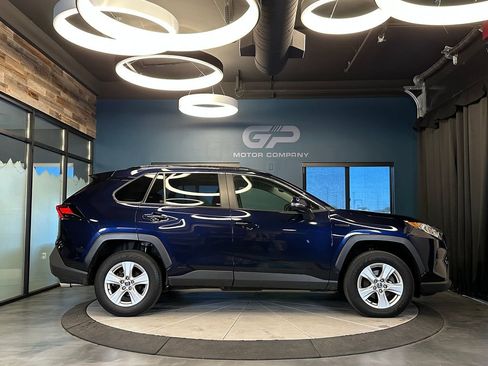 Used 2020 Toyota RAV4 XLE w/ XLE Grade Weather Package AWD/4WD image 2