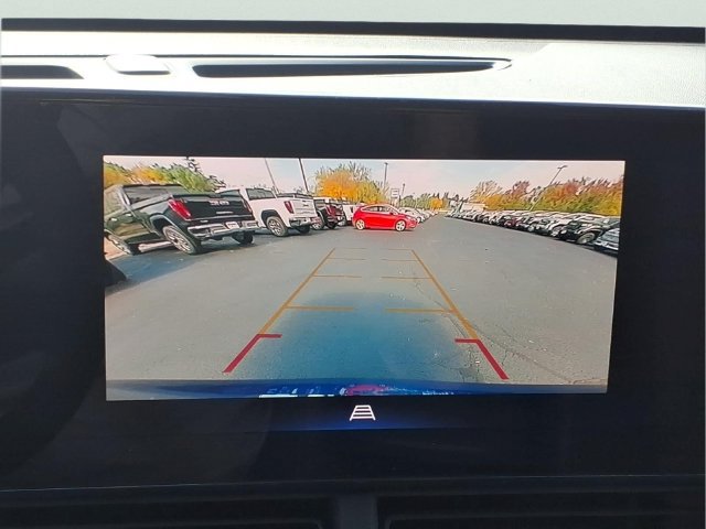 Used 2024 Chevrolet Trax LT w/ LT Convenience Package FWD image 14