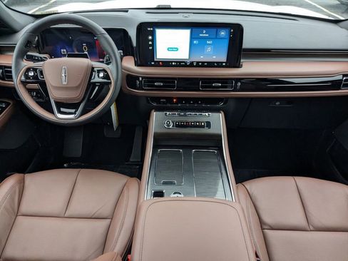 New 2026 Lincoln Aviator Reserve w/ Illumination Package RWD image 19