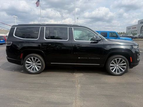 Certified 2022 Jeep Grand Wagoneer Series II AWD/4WD image 2