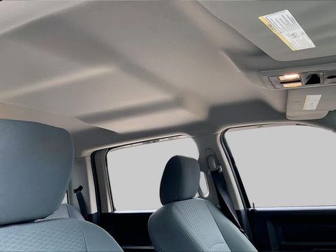 Used 2015 RAM 1500 Express AWD/4WD image 14