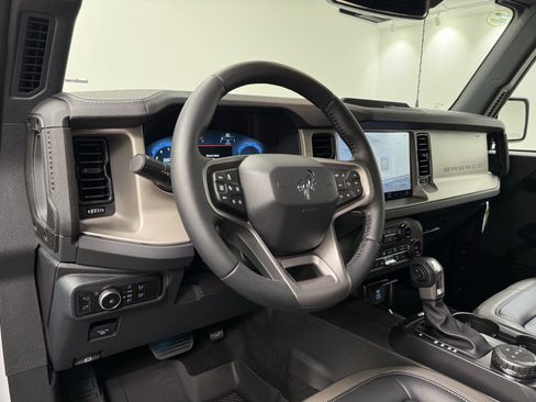 New 2025 Ford Bronco Outer Banks image 13