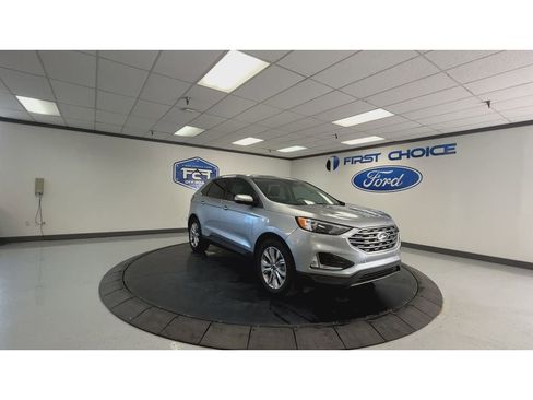 Used 2024 Ford Edge Titanium AWD/4WD image 4
