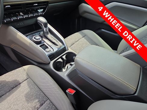 Used 2024 Chevrolet Colorado ZR2 w/ Safety Package AWD/4WD image 25