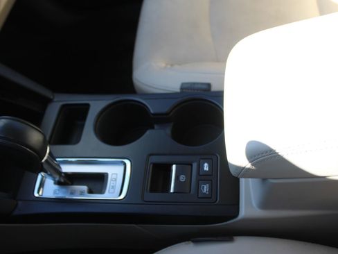 Used 2016 Subaru Outback 2.5i Limited w/ Popular Package #4 image 28