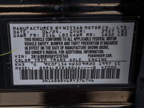 Used 2024 Nissan Sentra S FWD image 31