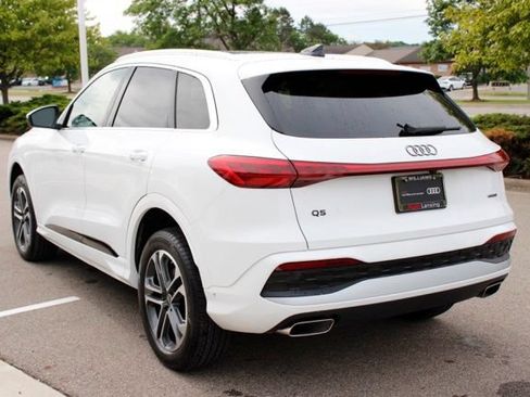 Used 2025 Audi Q5 Premium Plus w/ Premium Plus AWD/4WD image 5