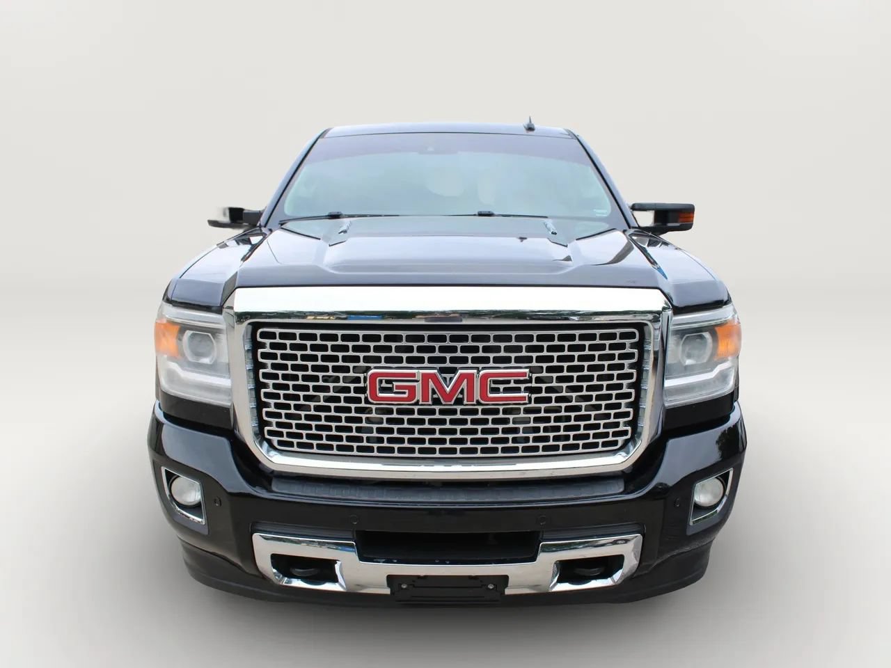 Used 2015 GMC Sierra 2500 Denali w/ Duramax Plus Package AWD/4WD image 2
