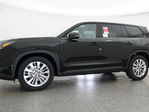New 2026 Toyota Grand Highlander AWD image 18