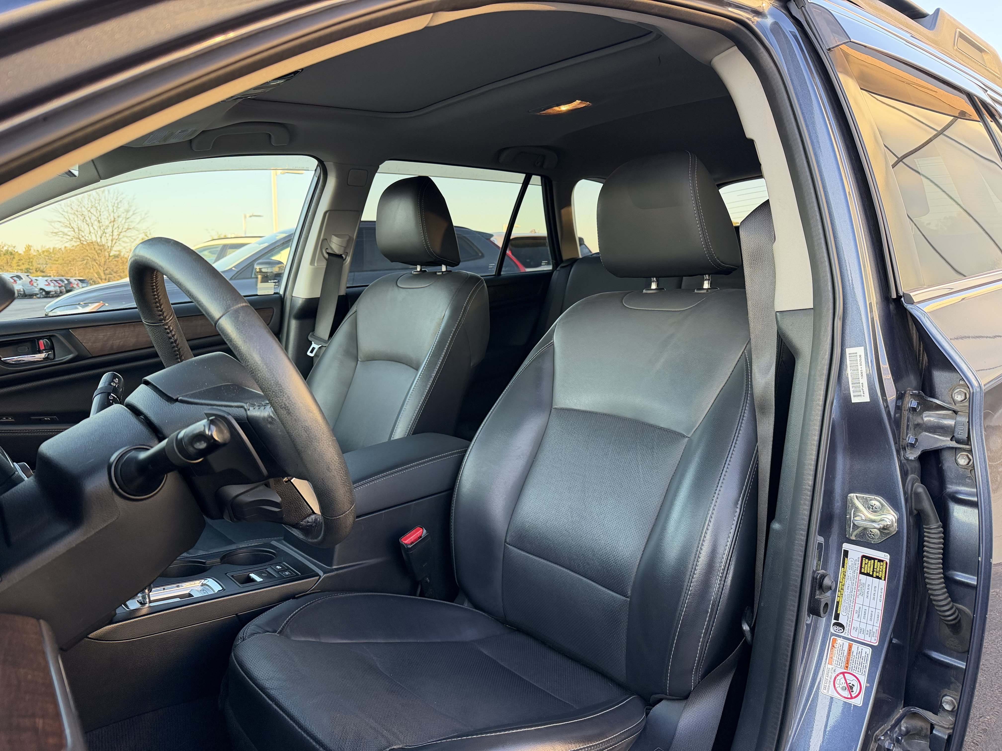 Used 2017 Subaru Outback 2.5i Limited AWD/4WD image 8