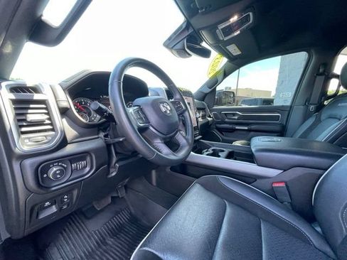 Used 2023 RAM 1500 Laramie AWD/4WD image 11