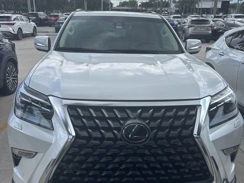 Used 2023 Lexus GX 460 Luxury w/ Sport Design Package AWD/4WD image 6