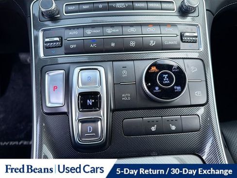 Used 2023 Hyundai Santa Fe SEL w/ Premium Package image 18