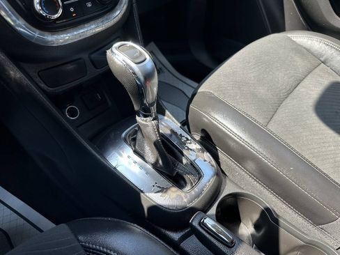 Used 2014 Buick Encore FWD image 26