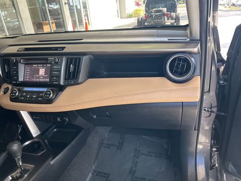 Used 2018 Toyota RAV4 XLE image 23