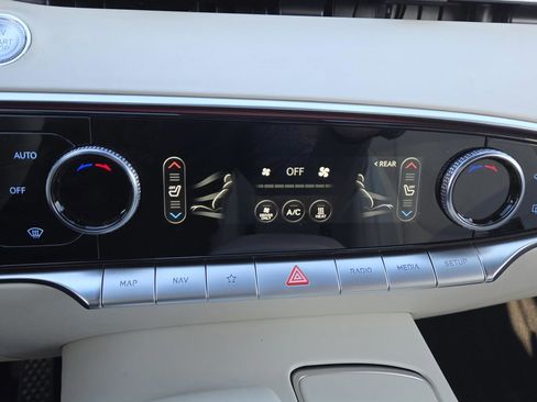 Used 2025 Genesis Electrified GV70 Advanced image 20