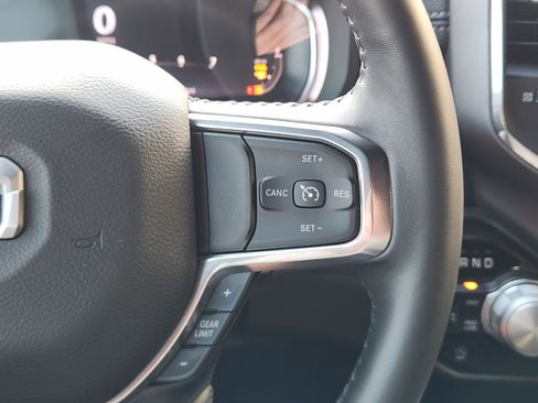 Used 2024 RAM 1500 Laramie AWD/4WD image 29