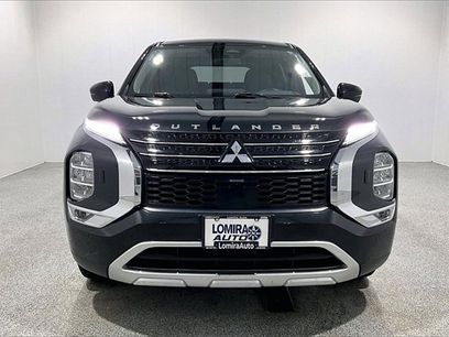Used 2023 Mitsubishi Outlander SE
