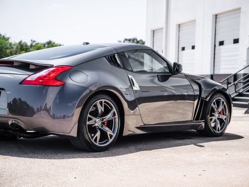 Used 2010 Nissan 370Z Touring w/ Sport Pkg RWD image 56