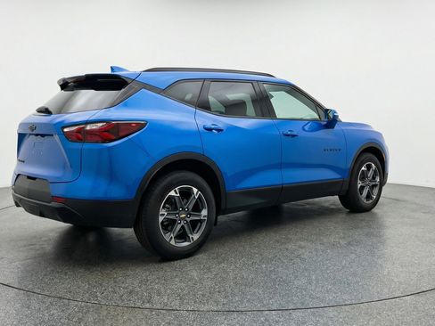 Used 2025 Chevrolet Blazer LT image 9