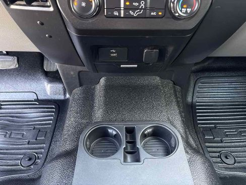 Used 2018 Ford F250 XLT w/ FX4 Off-Road Package AWD/4WD image 24