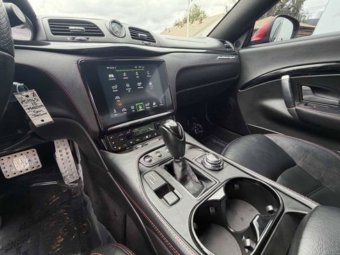Used 2018 Maserati GranTurismo Sport RWD image 9