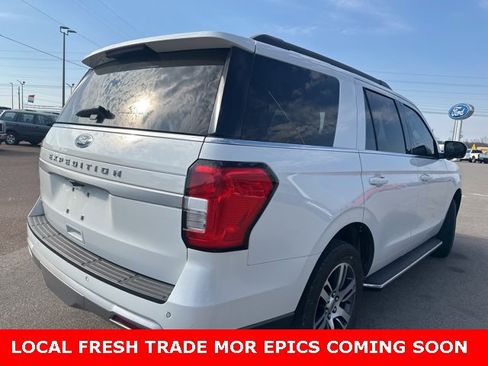 Used 2022 Ford Expedition XLT image 14