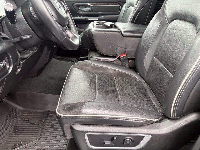 Used 2019 RAM 1500 Laramie AWD/4WD image 11