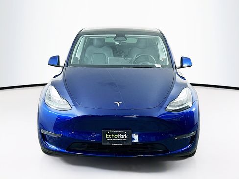 Used 2023 Tesla Model Y Long Range image 2