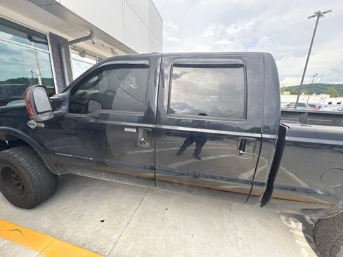 Used 2005 Ford F250 Lariat AWD/4WD image 12