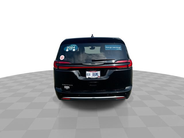 Used 2024 Chrysler Pacifica Touring-L FWD image 8