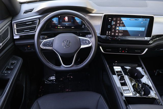 Certified 2026 Volkswagen Atlas Cross Sport SE FWD image 15