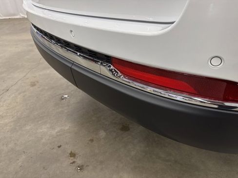 New 2025 Jeep Grand Cherokee Laredo X w/ Luxury Tech Group I image 24