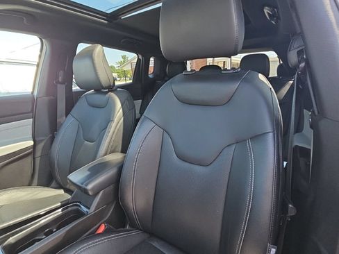 Used 2025 Jeep Compass Limited w/ Elite Group AWD/4WD image 21