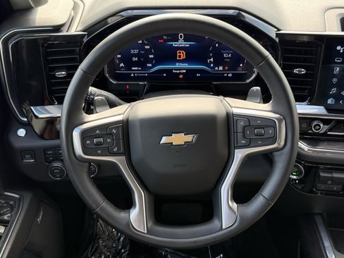 Used 2024 Chevrolet Silverado 1500 LTZ image 15