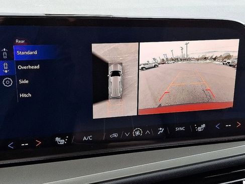 New 2026 Chevrolet Traverse LT w/ Sun and Wheel Package AWD/4WD image 15