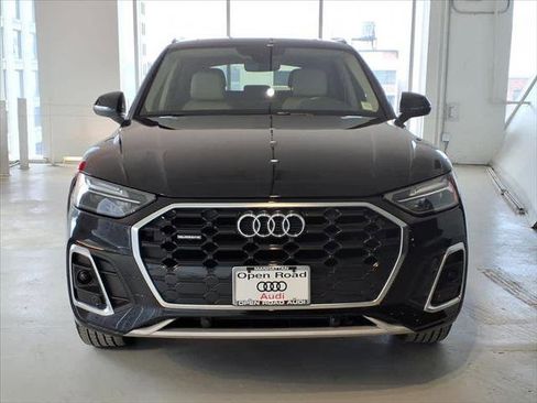 Certified 2023 Audi Q5 2.0T Premium w/ Convenience Package AWD/4WD image 2