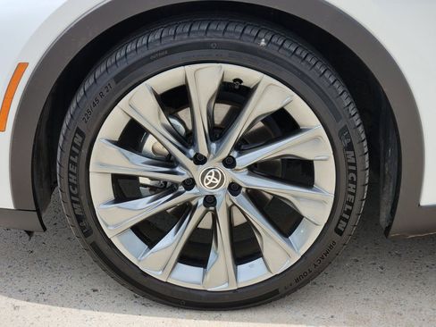 Certified 2025 Toyota Crown w/ Advanced Technology Package AWD/4WD image 14