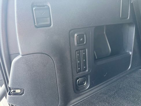Used 2025 Ford Expedition Platinum AWD/4WD image 8