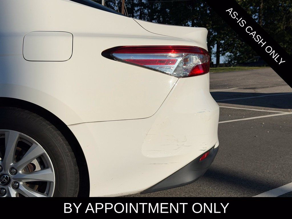 Used 2018 Toyota Camry LE FWD image 9